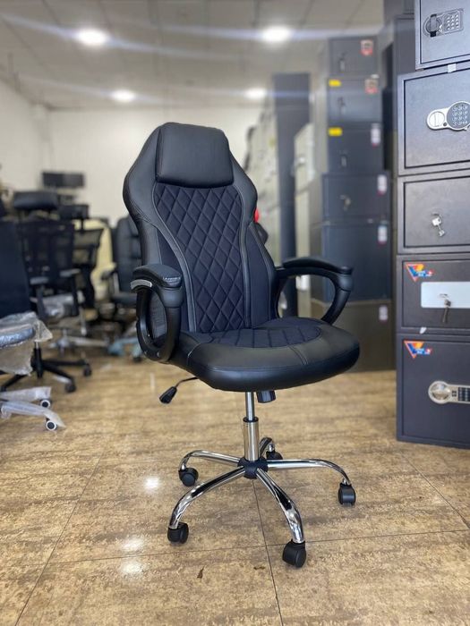 Ofis va oyin  zonalari uchun kreslolar hohlagancha miqdorda.  Кресла