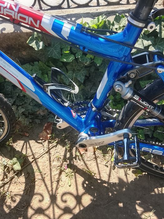 Vand bicicleta centurion full suspension 800 de lei. Negociabil