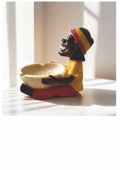 пепельницы из керамики.