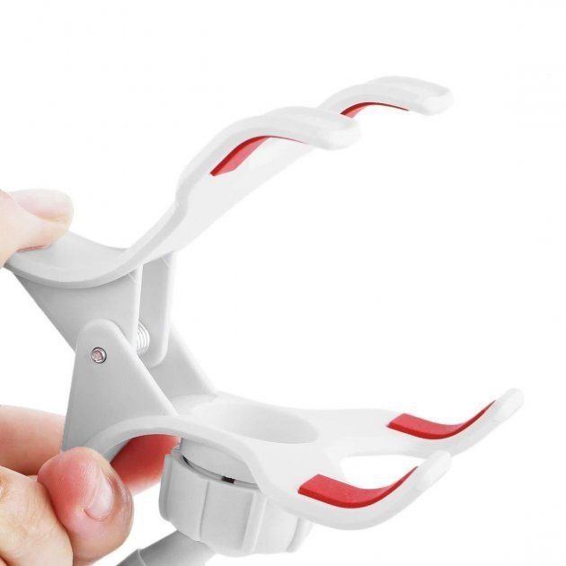 Универсальный держатель для телефона с пришепкой.