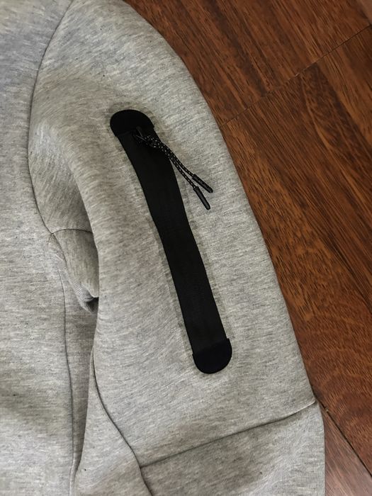 bluza tech marimea L