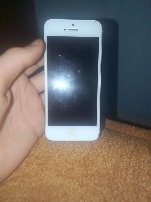 Продаю IPhone 5,5s