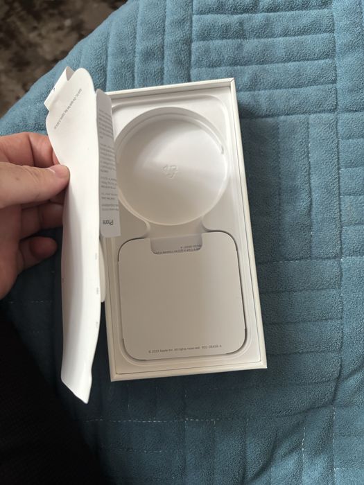 Продам Айфон 15 с гарантией