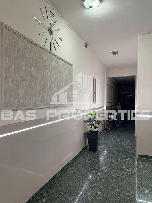 Продава се Двустаен апартамент в София, Малинова долина - 82 кв.м за 2379 €/кв.м - Снимка #11