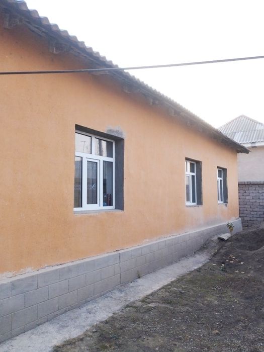 Hovli sotiladi 6 sotix