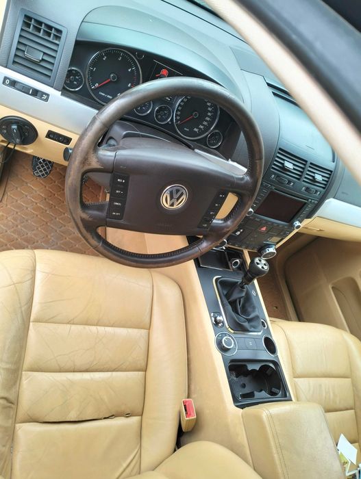 VW Touareg 2.5 R5 ,174 к.с. , 50 броя на части