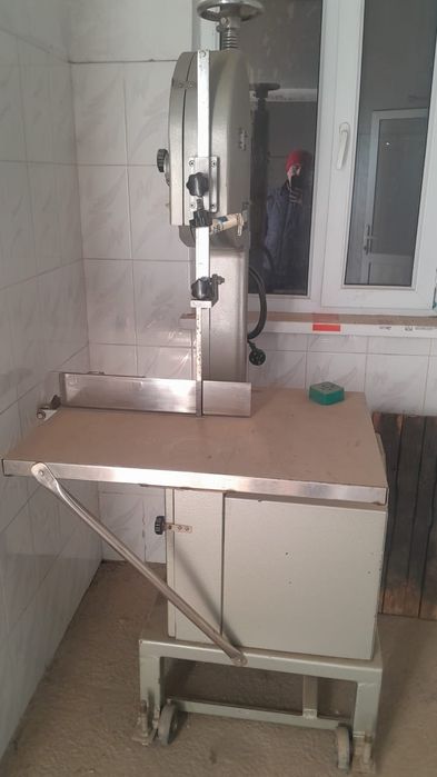 Колбасный и тушенное