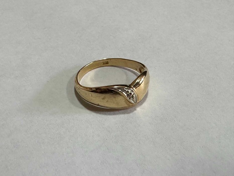 Златен дамски пръстен 14K – 2,62 г, размер 55,5