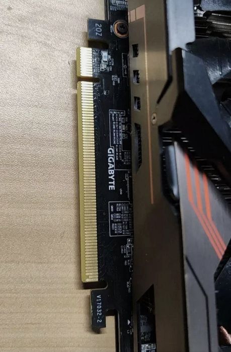 Vând/Schimb GTX 1080TI AORUS 11Gb XGDDR5