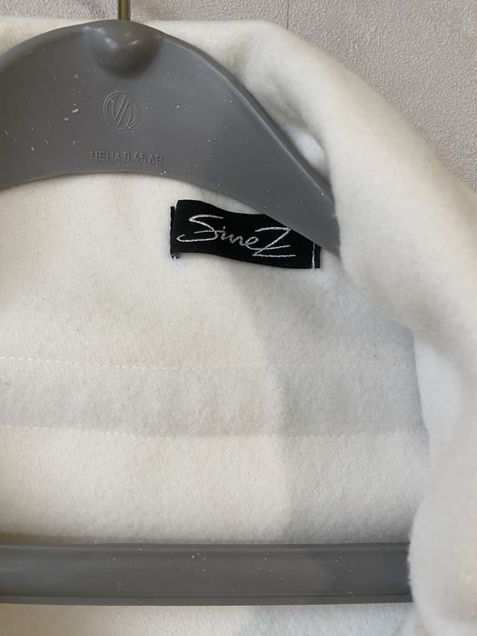 Дамско палто тип пелерина