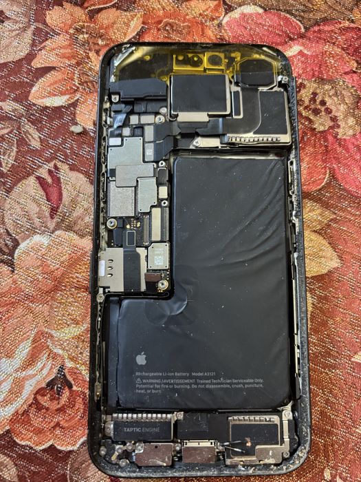 Айфон 15 про макс.