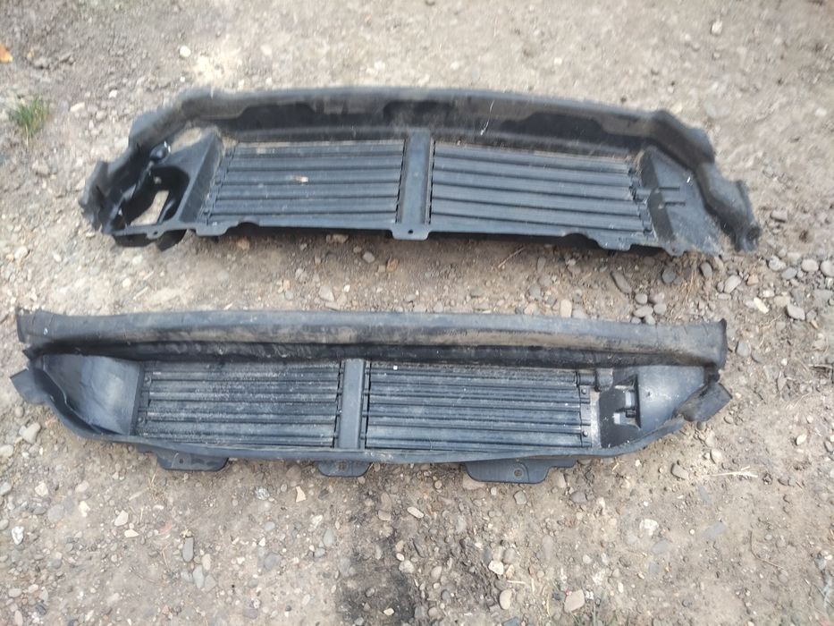 Vând grile față pentru Volvo xc90 2023