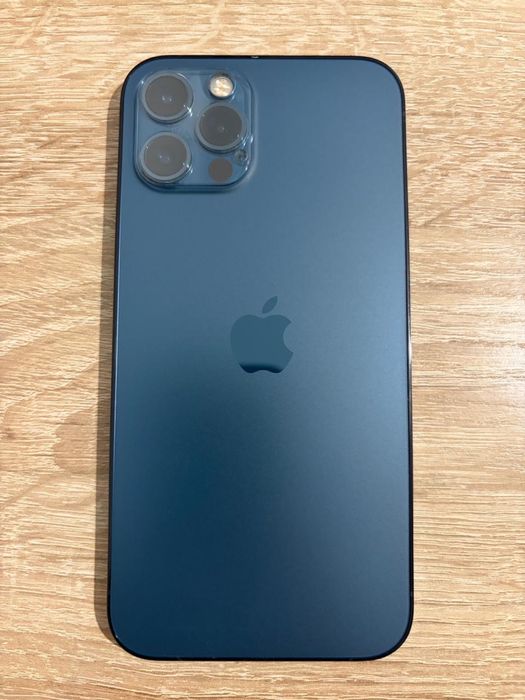 Iphone 12 pro в хорошем состояний