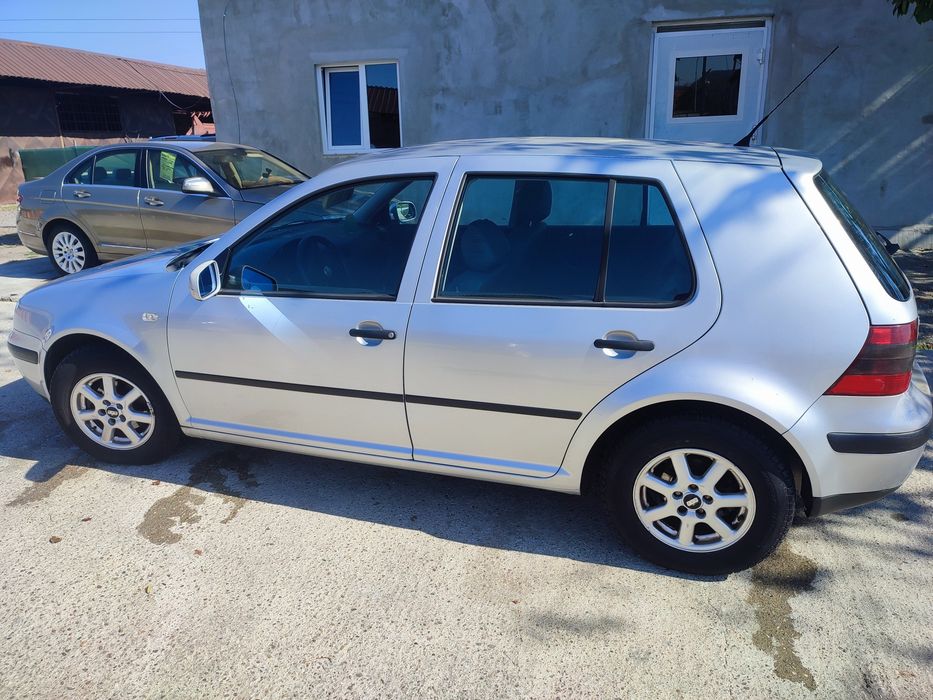 Vând pentru reparare sau piese