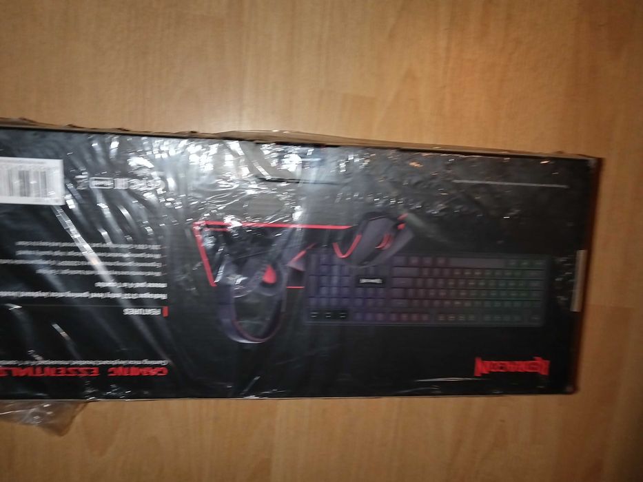 Kit gaming cu fir Redragon S137 Essentials 4 in 1