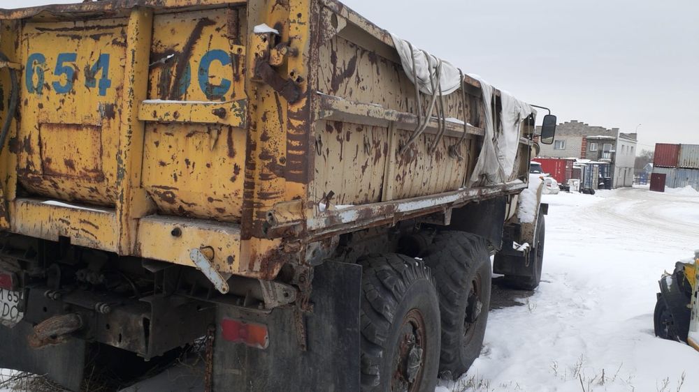 Продаю Урал самосвал в Караганде.