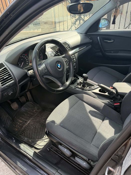 BMW 120i 2010 E5