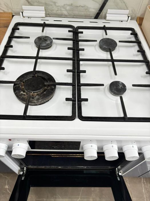 Продам газовую плиту