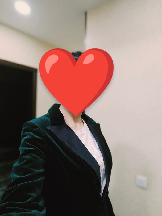 Пиджак бархатный женский  новый