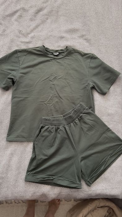 Продам женские вещи