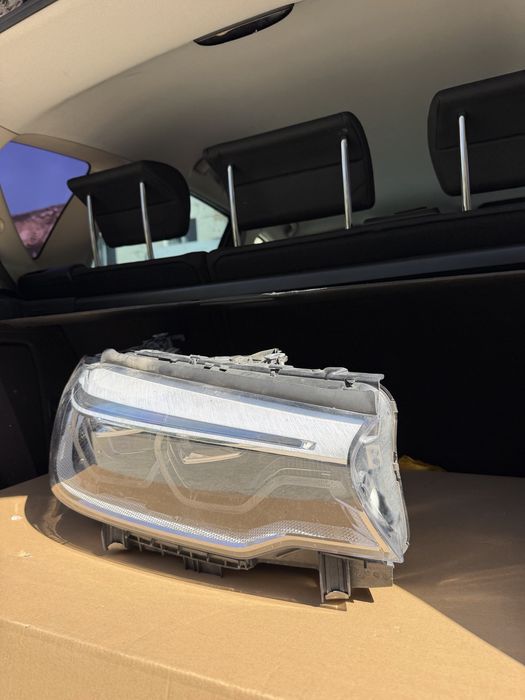Far dreapta bmw g30 2018 cu module volan partea stanga