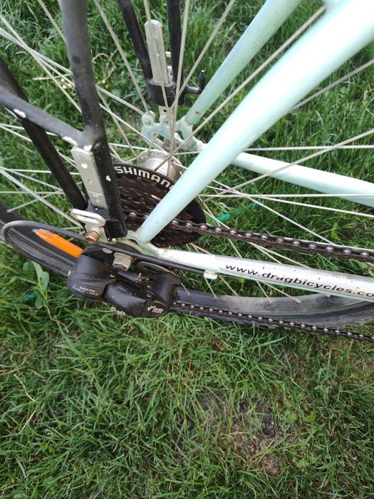 Bicicletă de 24 schimbătoare Shimano