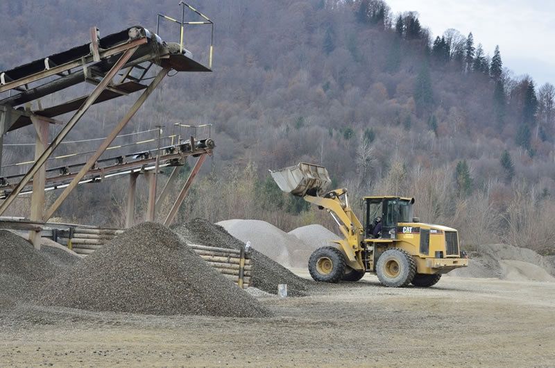 7-8mc=550 lei vand nisip balastru pietriș pământ moloz marfă