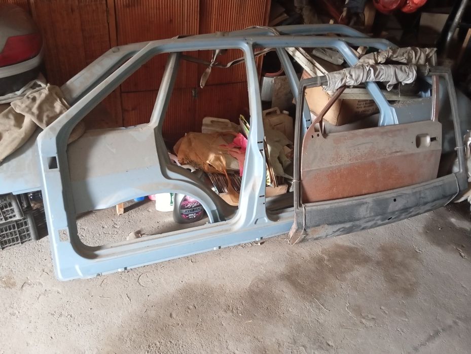 ВАЗ 2109 левое крыло, левая дверь, дверь багажника, оба бока