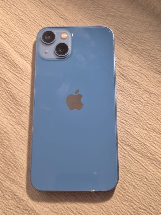 iPhone 13, б/у состояние хорошее