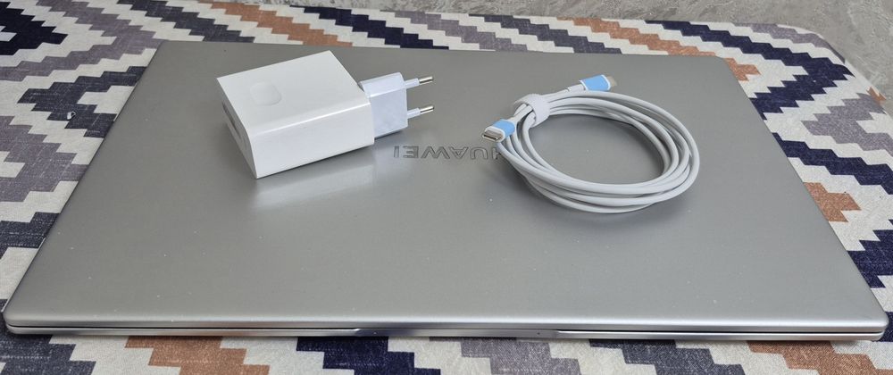 Huawei D15 ноутбук