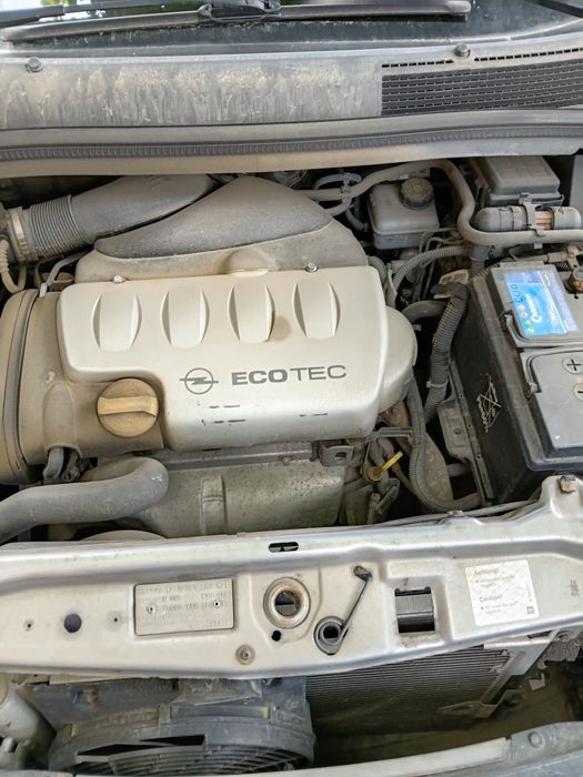Vând Opel Zajfira ,mai multe detalii la tel 0770450261 ,fără  incidente în trafic ,acte in regulă  are si baulet deasupra(portbagaj).