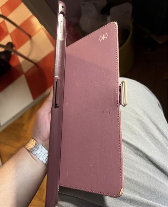 iPad gen 5, 32 gb, white