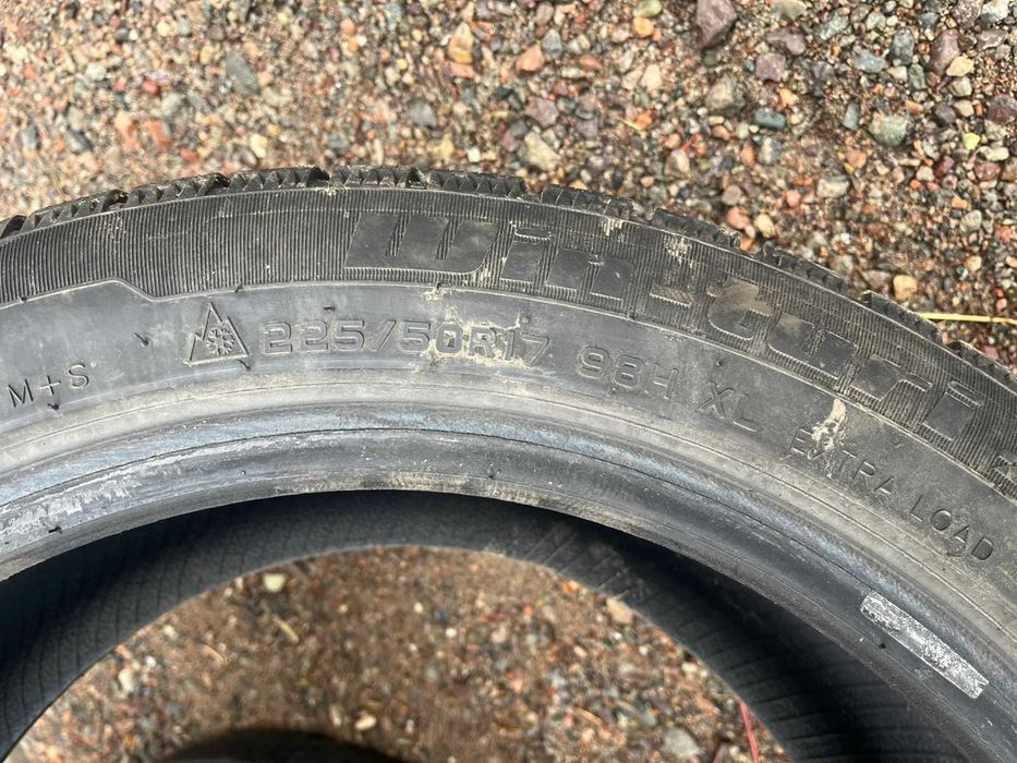 Шины зима 215/50/17