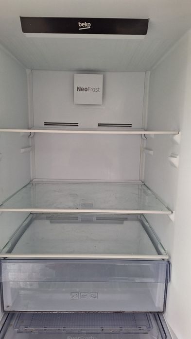 Combina frigorifica Beko Neofrost