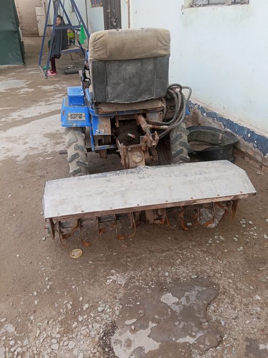 Mini Traktor sotiladi