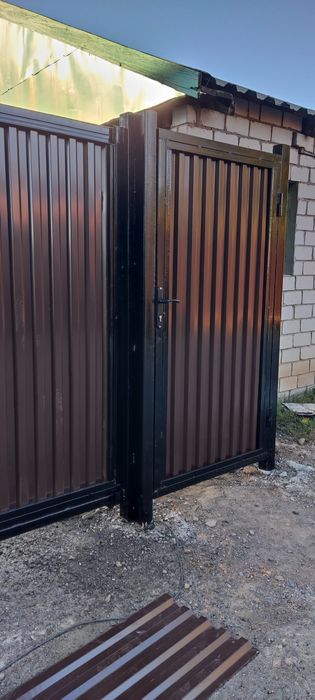 Забор из профлиста .