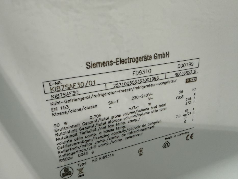 Хладилник и фризер за вграждане Siemens