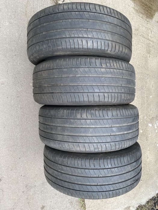 245/45/18 ; 225/55/18 ; 215/50/17