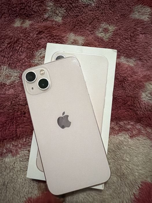 Продается iPhone 13. В хорошем состоянии,  ни разу не ремонтировался,
