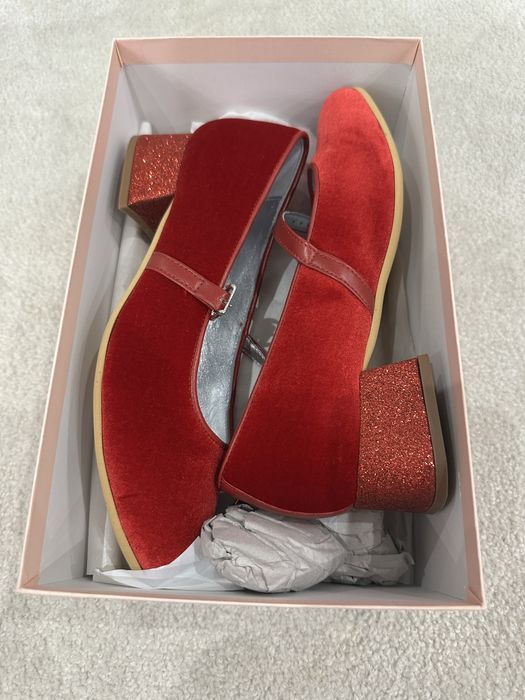 Чисто нови обувки за момиче на италианската марка Monnalisa