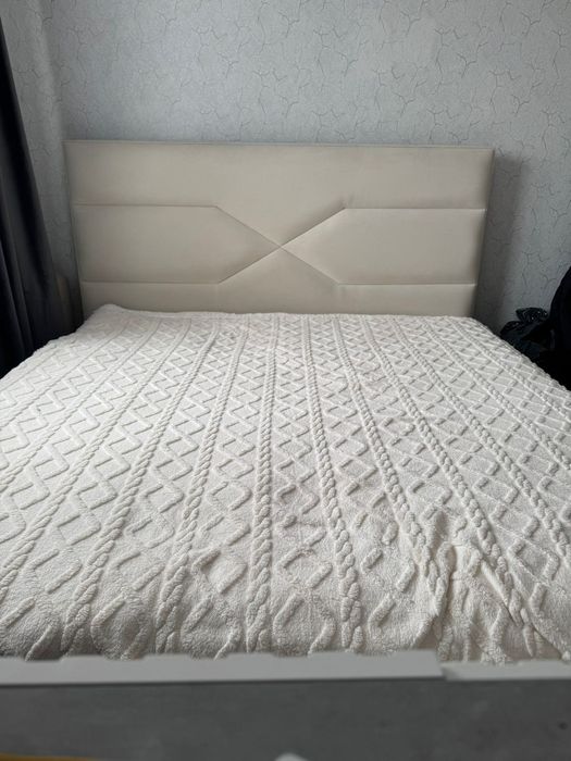 Двухспальный кровать продам срочно