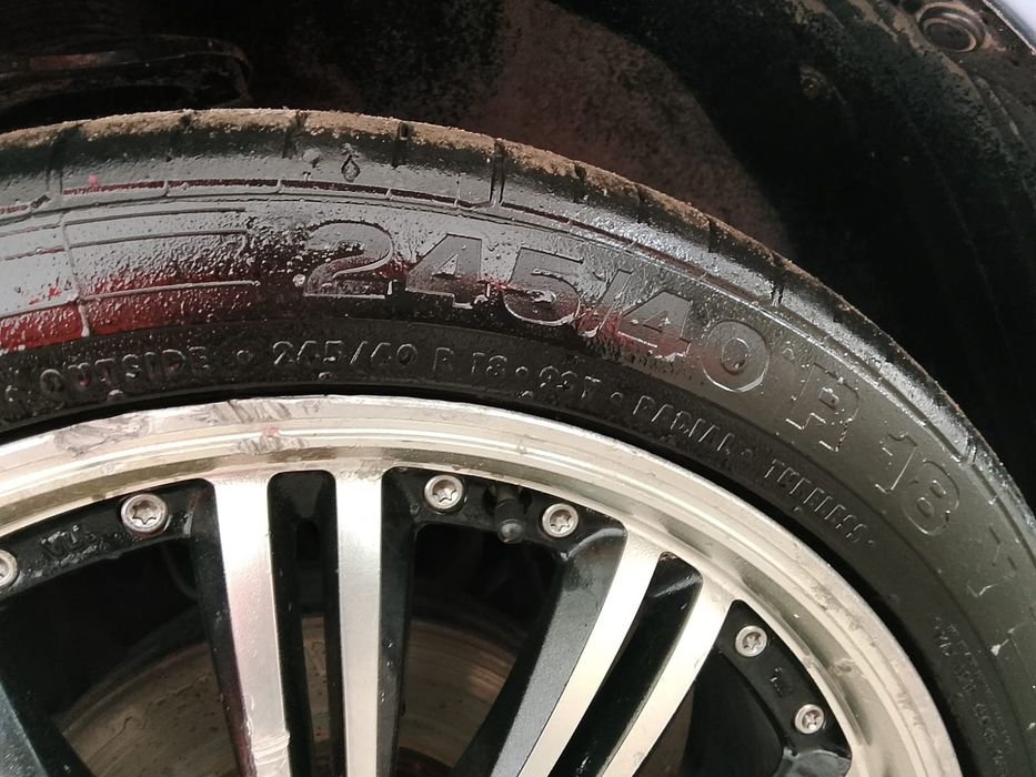 Продам диск с летними балонами 245/40/18
