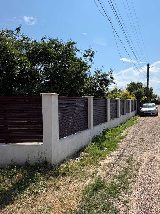 Casa + Mansarda de vanzare, Teren 1480mp, Gard beton