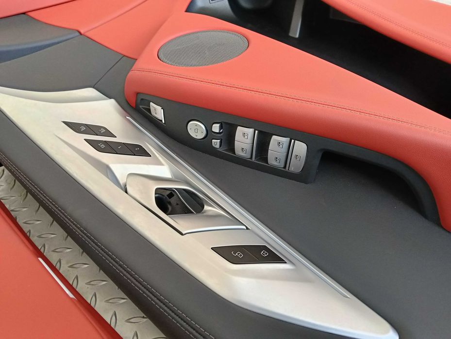 Нов салон седалки BMW XM X8 G09 Individual Leder Sakhir Orange Carbon