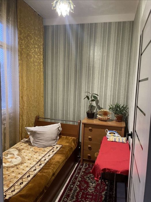 Каартира 2/5/5 Художники 50м2