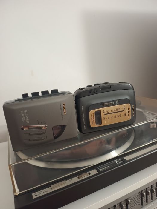 Walkman Aiwa cu radio