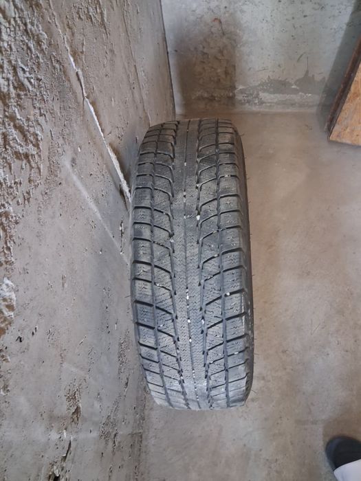 Продам машиные шины
