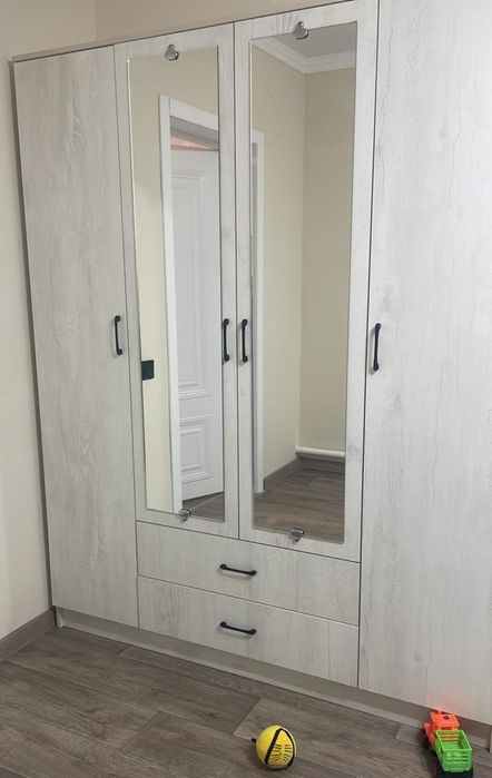 Шкаф шифоньер новый