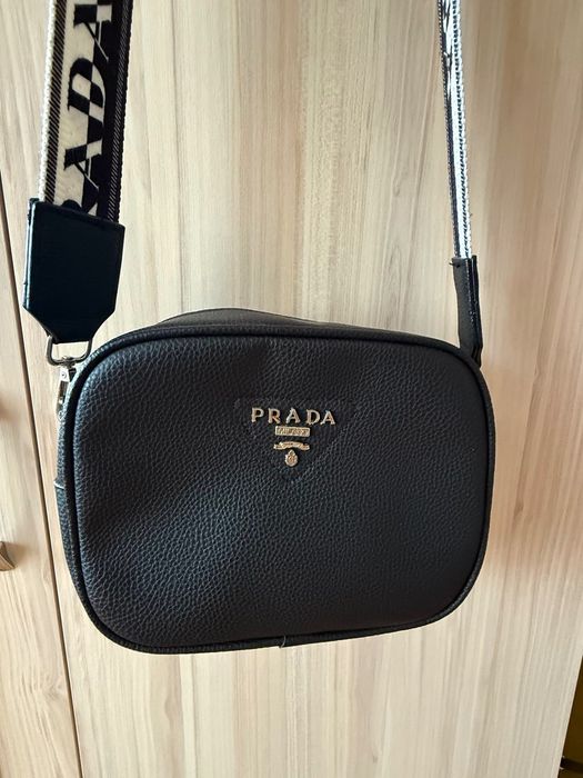 Prada Дамска чанта