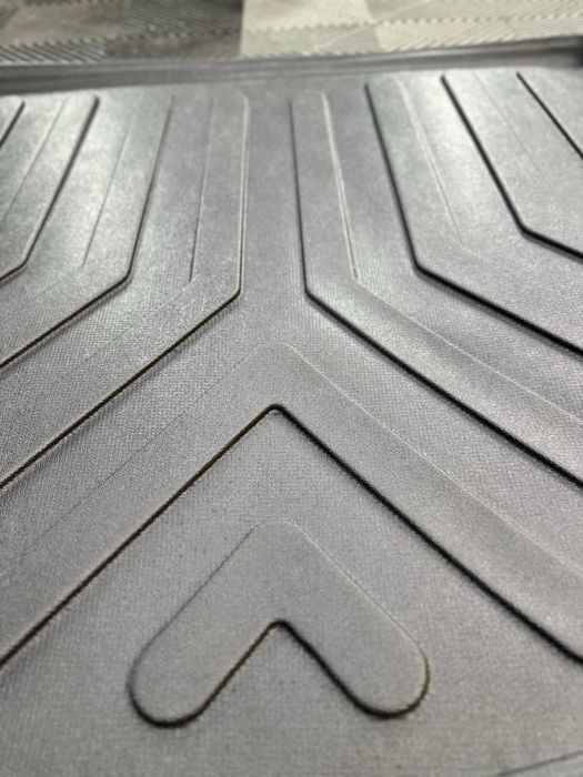 Стелка за багажник, за Toyota Yariss Cross - модел след 2020г